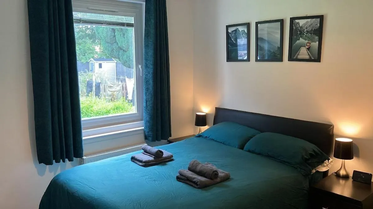 2 Bed Flat Near Murrayfield エディンバラ