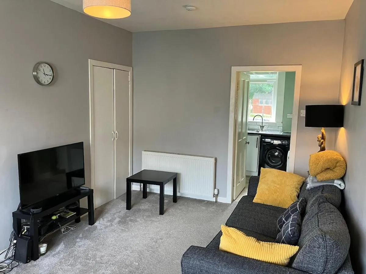 2 Bed Flat Near Murrayfield エディンバラ アパート